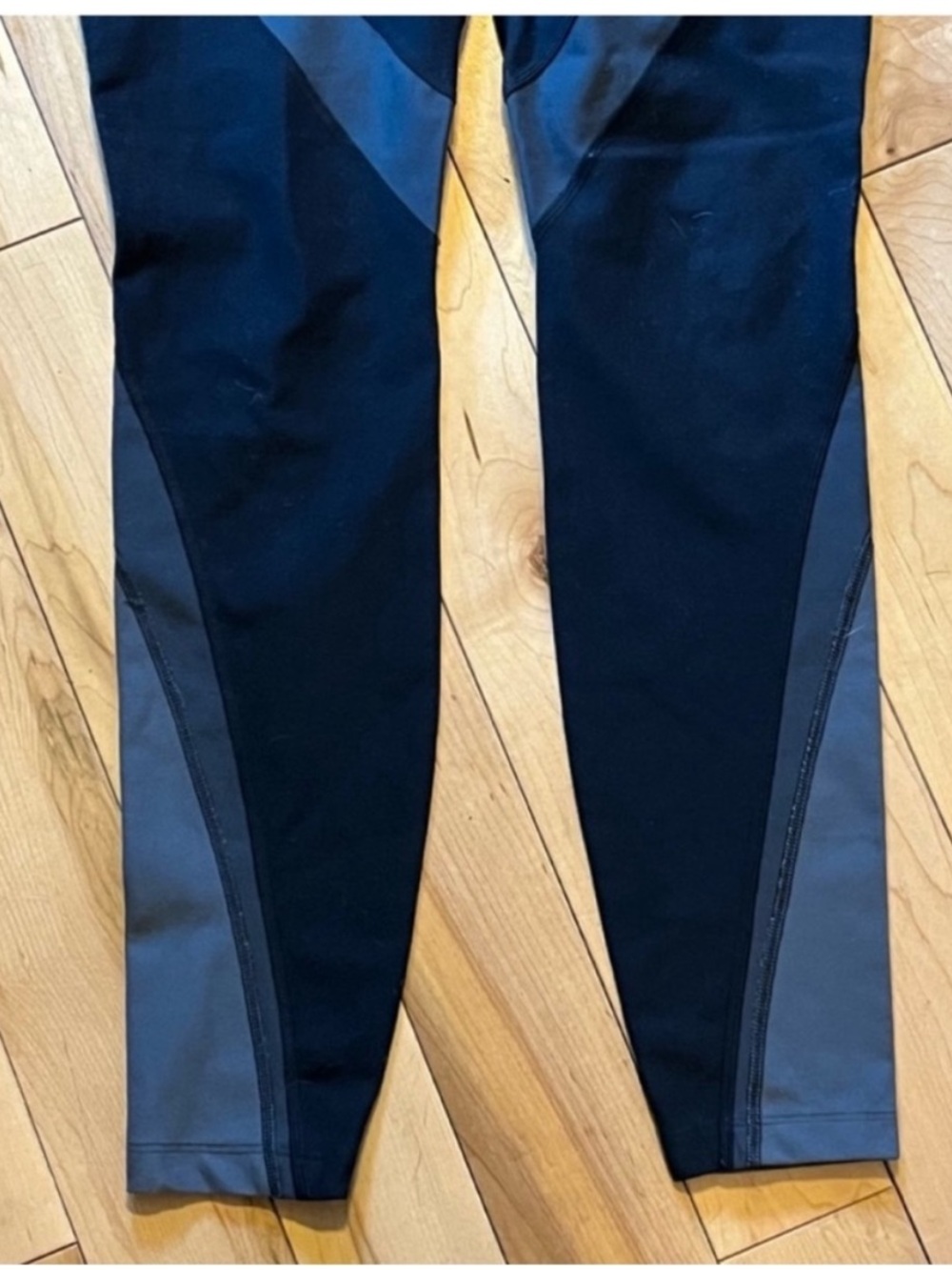 Nike Dri Fit Legend Black Gray Leggings size small - Picture 2 of 6